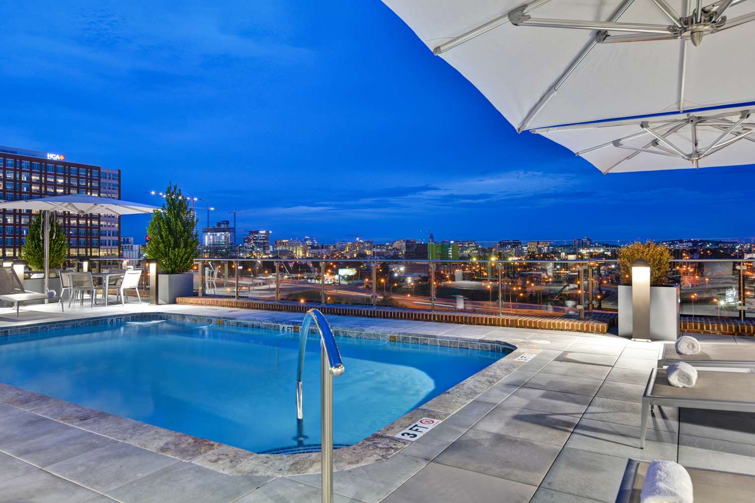 hampton inn and suites nashville downtown capitol view