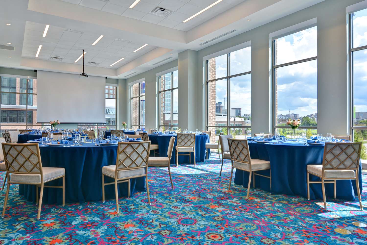 hampton inn and suites nashville downtown capitol view