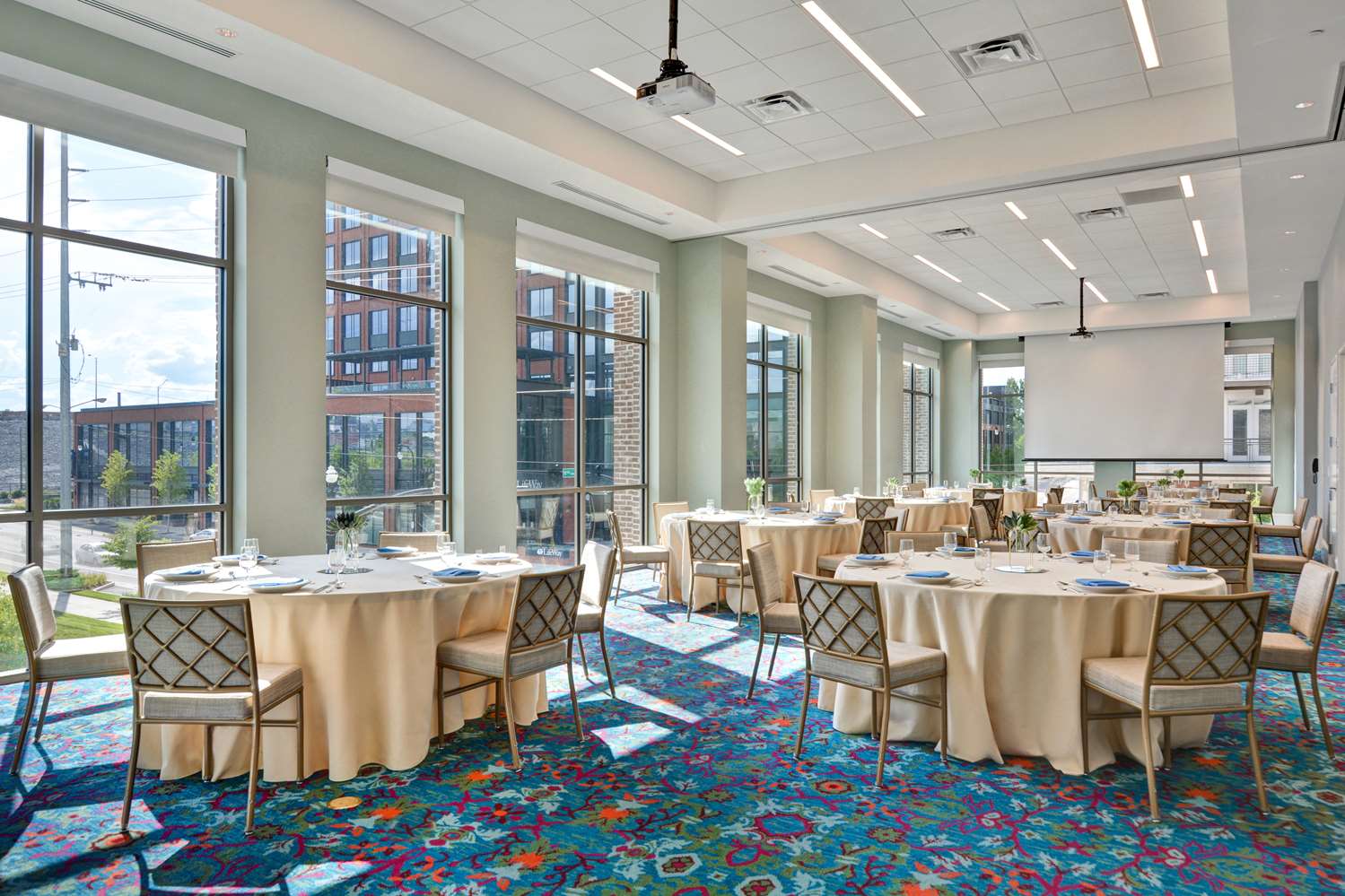 hampton inn and suites nashville downtown capitol view