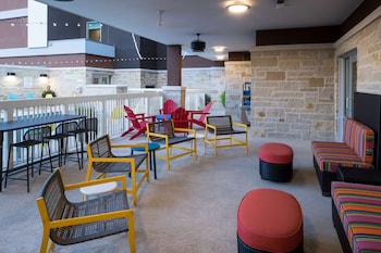 home2 suites by hilton fort worth cultural district