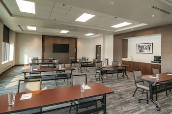 hyatt place sioux falls south