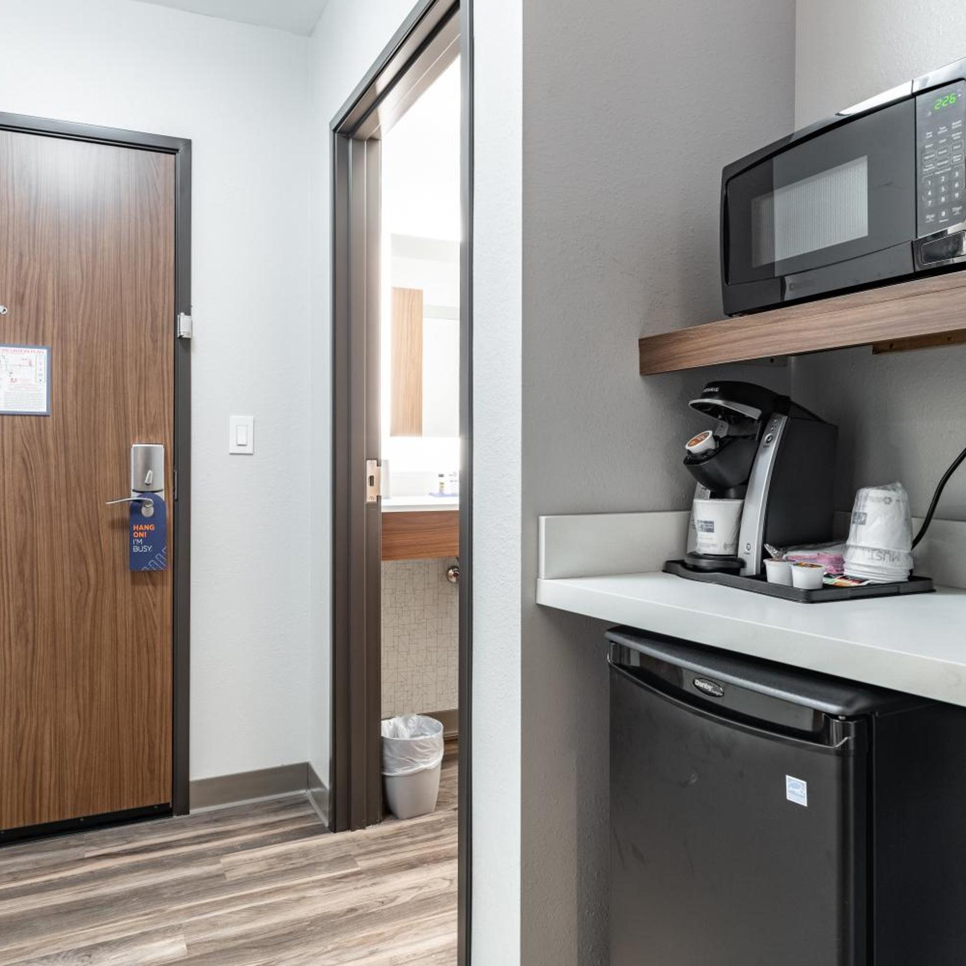 holiday inn express and suites moundsville an ihg hotel