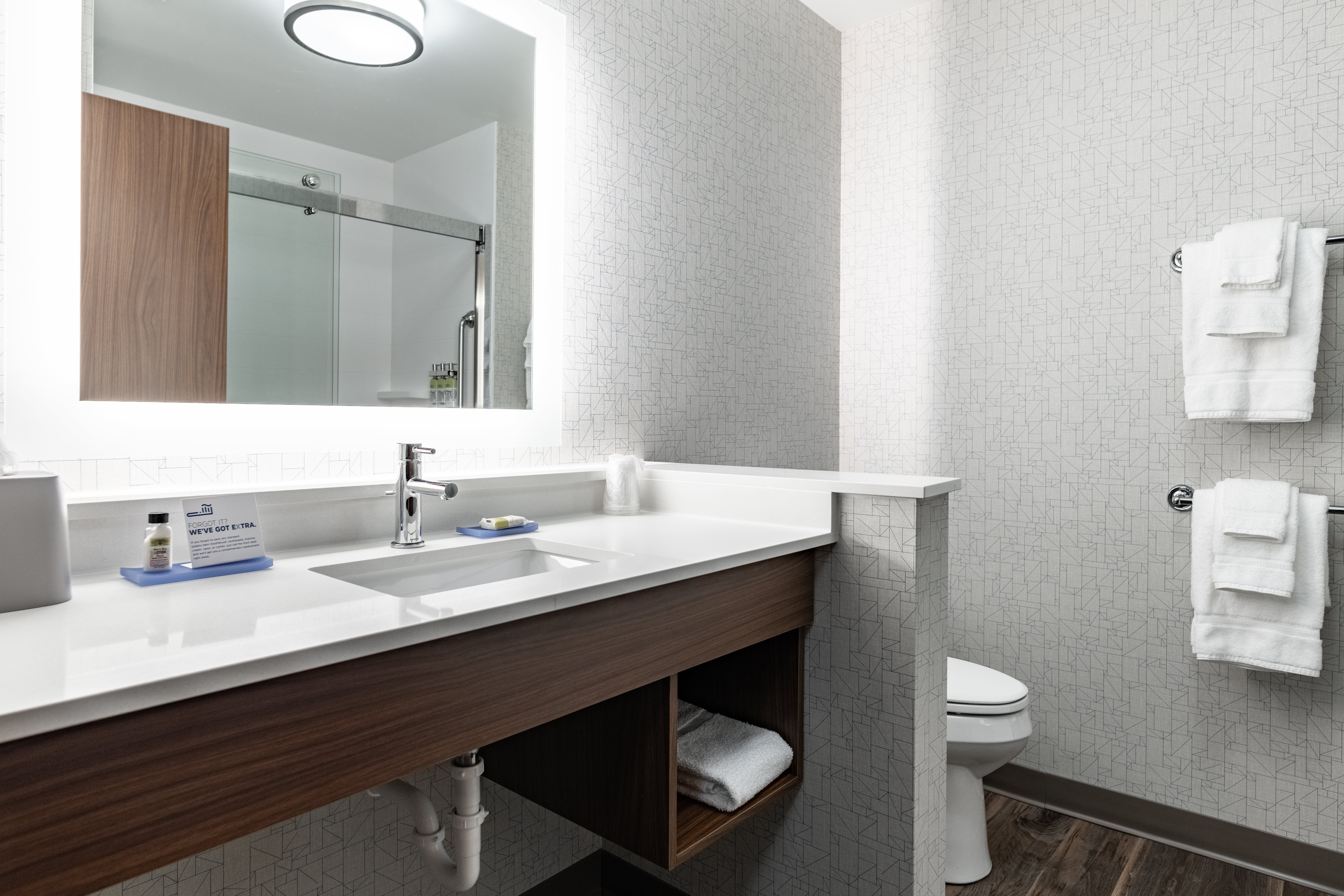holiday inn express and suites moundsville an ihg hotel