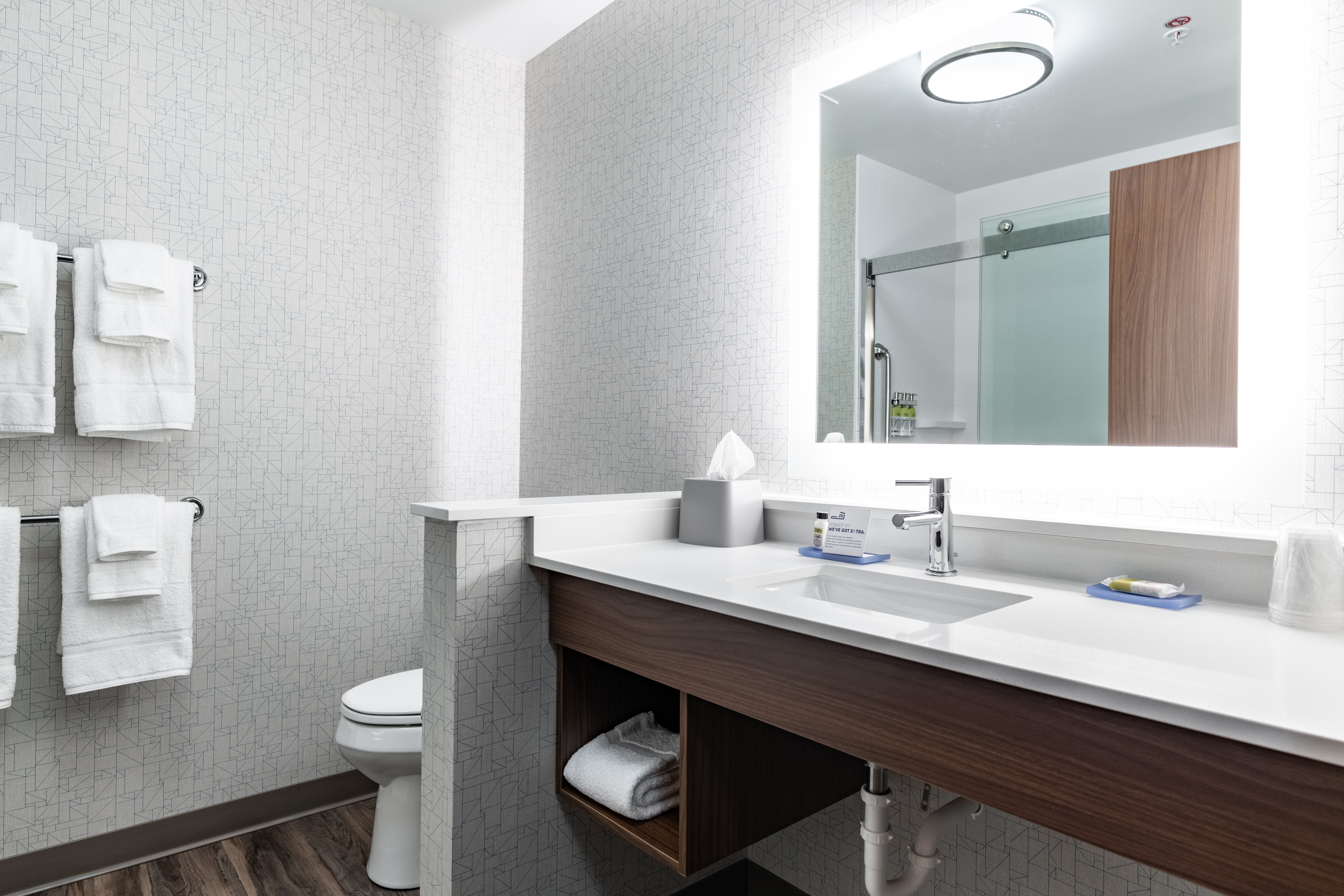 holiday inn express and suites moundsville an ihg hotel