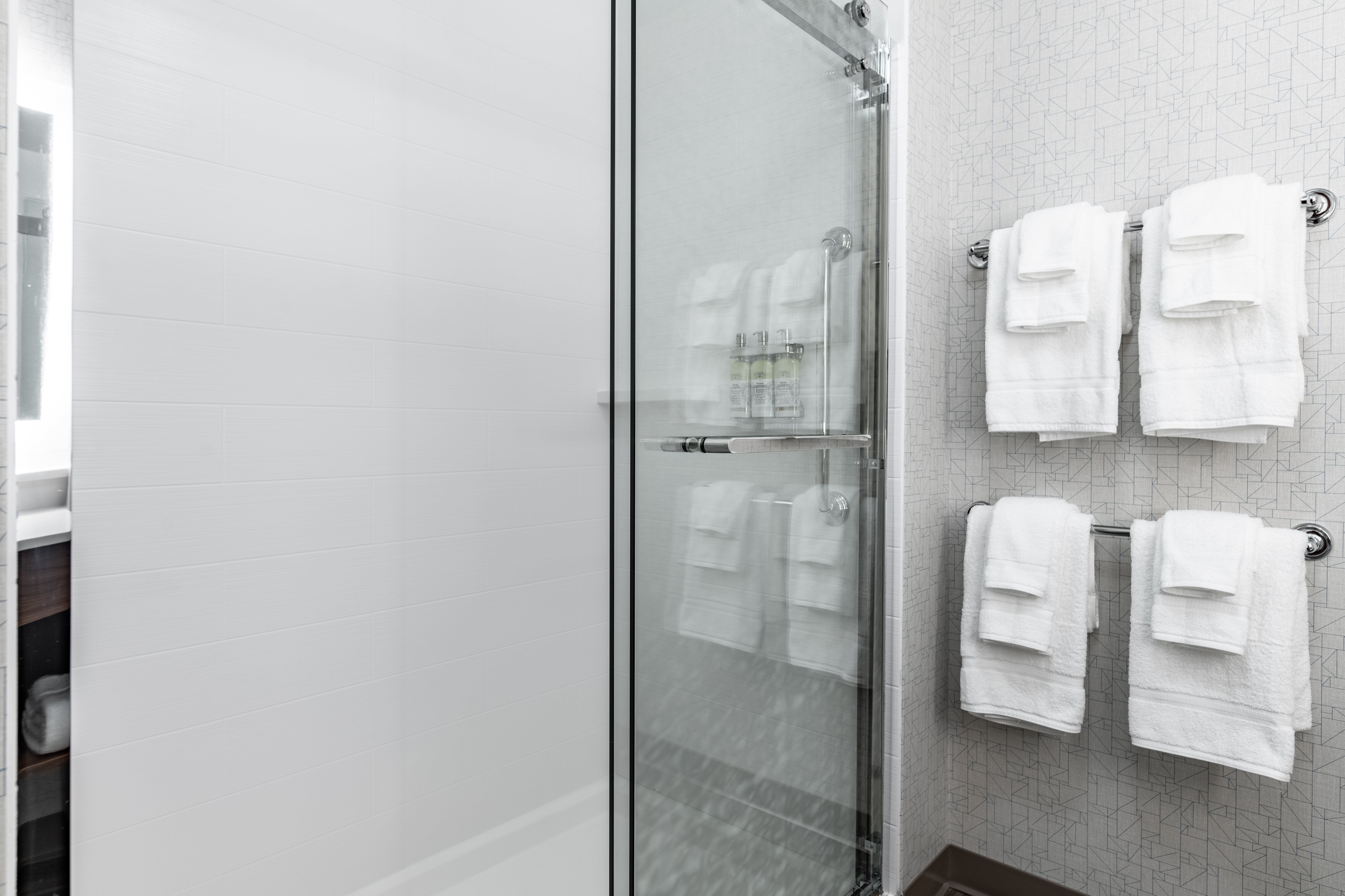 holiday inn express and suites moundsville an ihg hotel