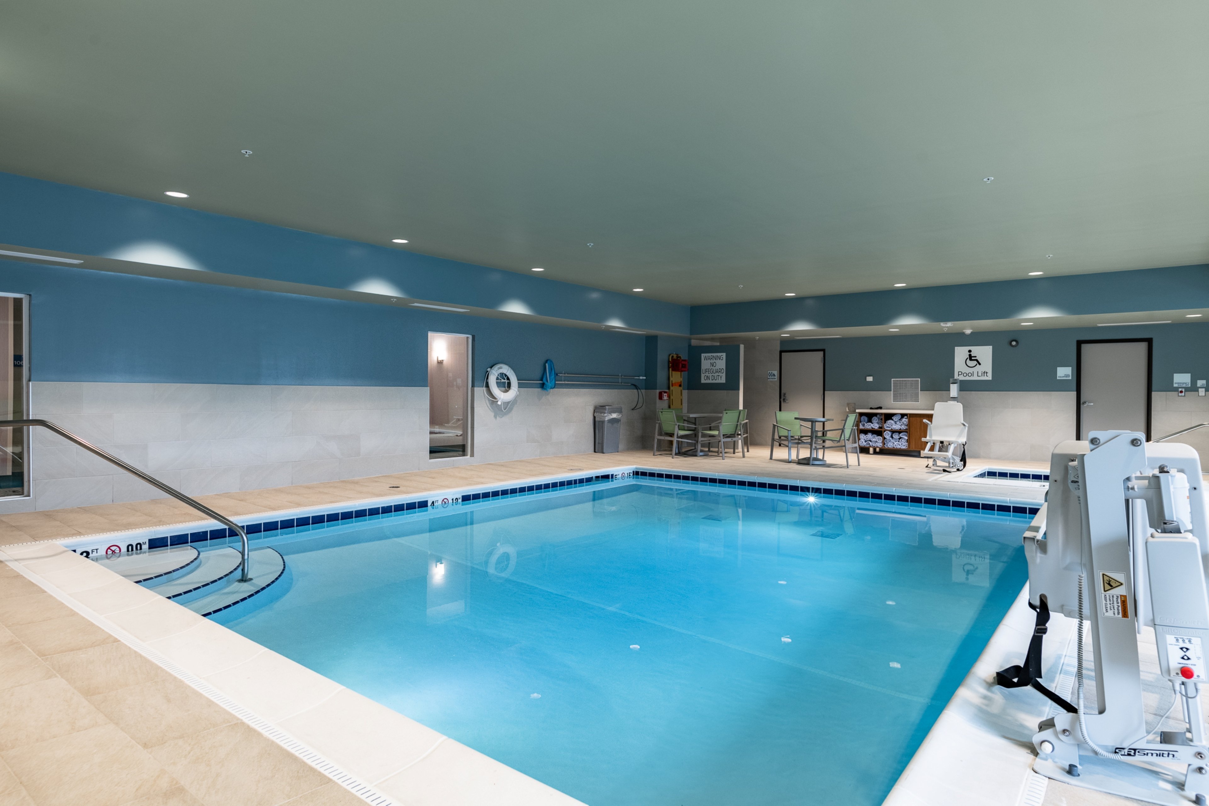 holiday inn express and suites moundsville an ihg hotel