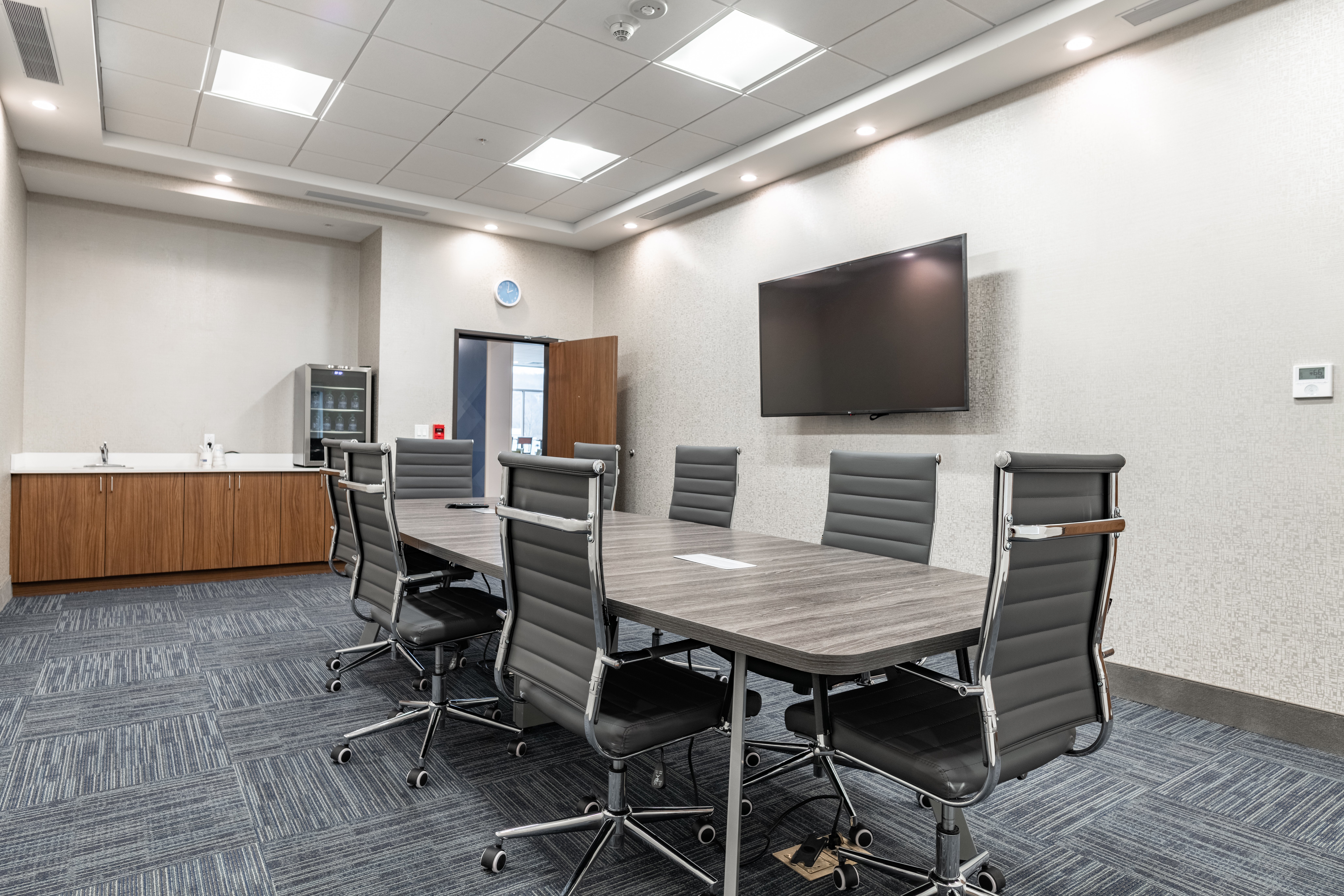holiday inn express and suites moundsville an ihg hotel