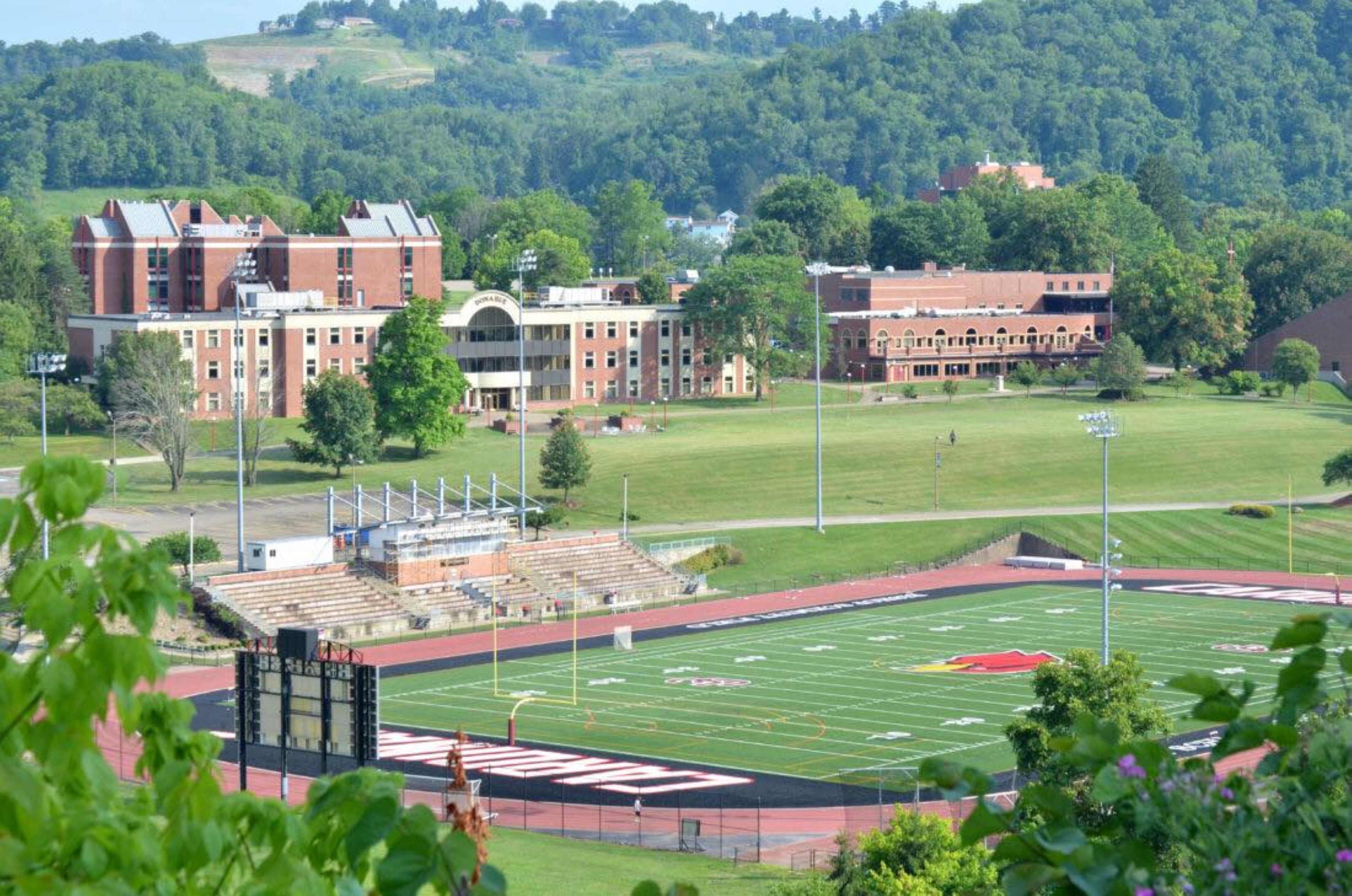 holiday inn express and suites moundsville an ihg hotel