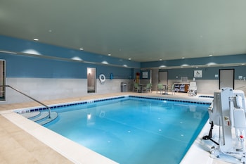 Holiday Inn Express & Suites Moundsville, An Ihg Hotel,Wheeling>>Moundsville,2.5 star