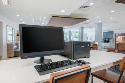 holiday inn express and suites wildwood the villages