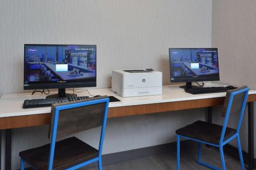 hampton inn and suites by hilton charlotte north i 485