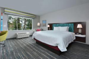 hampton inn and suites by hilton charlotte north i 485