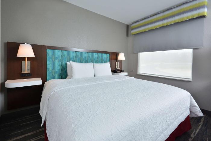 hampton inn and suites by hilton charlotte north i 485