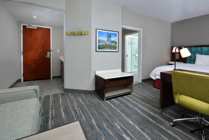 hampton inn and suites by hilton charlotte north i 485