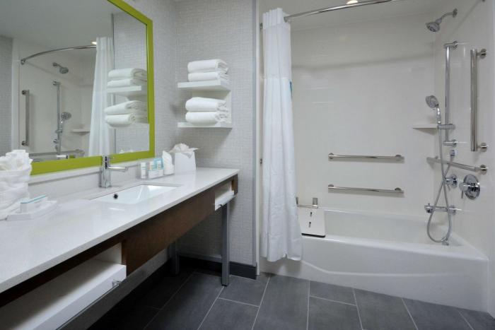 hampton inn and suites by hilton charlotte north i 485