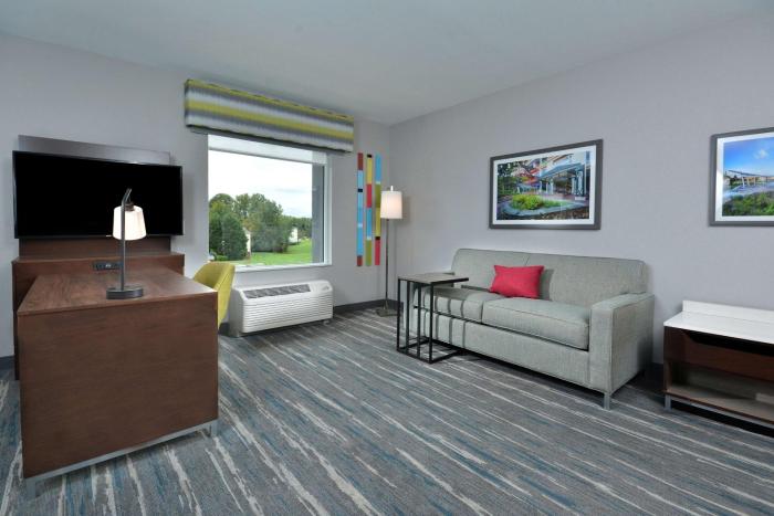 hampton inn and suites by hilton charlotte north i 485