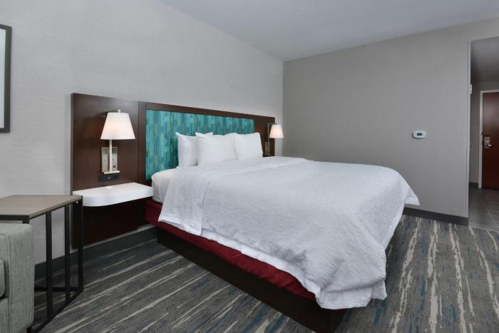 hampton inn and suites by hilton charlotte north i 485