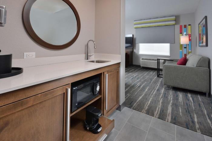 hampton inn and suites by hilton charlotte north i 485