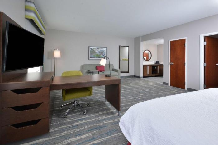 hampton inn and suites by hilton charlotte north i 485