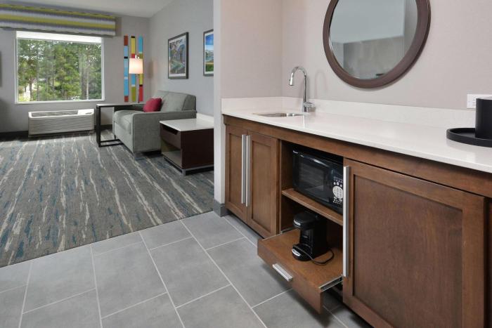 hampton inn and suites by hilton charlotte north i 485