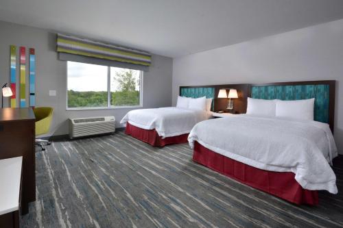 hampton inn and suites by hilton charlotte north i 485