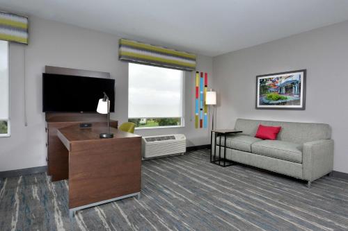 hampton inn and suites by hilton charlotte north i 485