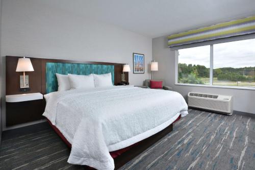hampton inn and suites by hilton charlotte north i 485