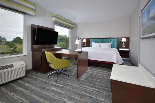 hampton inn and suites by hilton charlotte north i 485