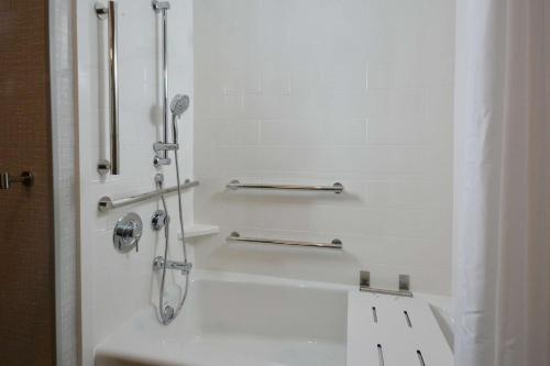 hampton inn and suites by hilton charlotte north i 485
