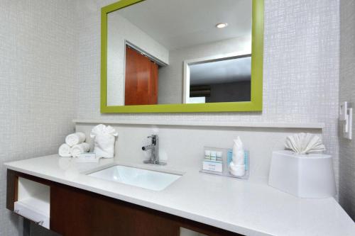 hampton inn and suites by hilton charlotte north i 485