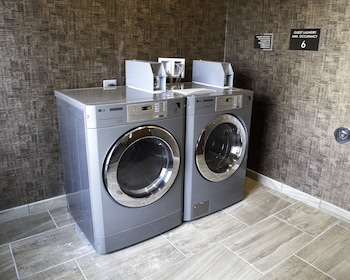 cobblestone hotel and suites two rivers