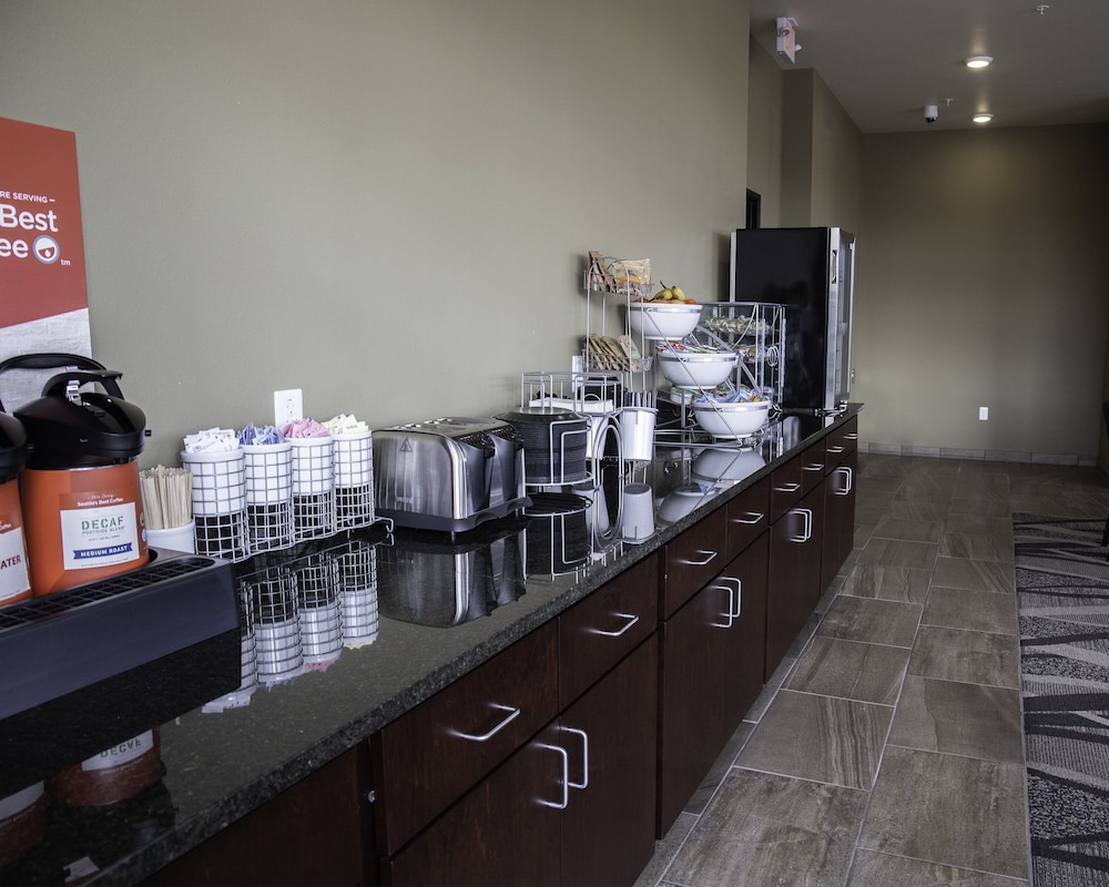 cobblestone hotel and suites two rivers