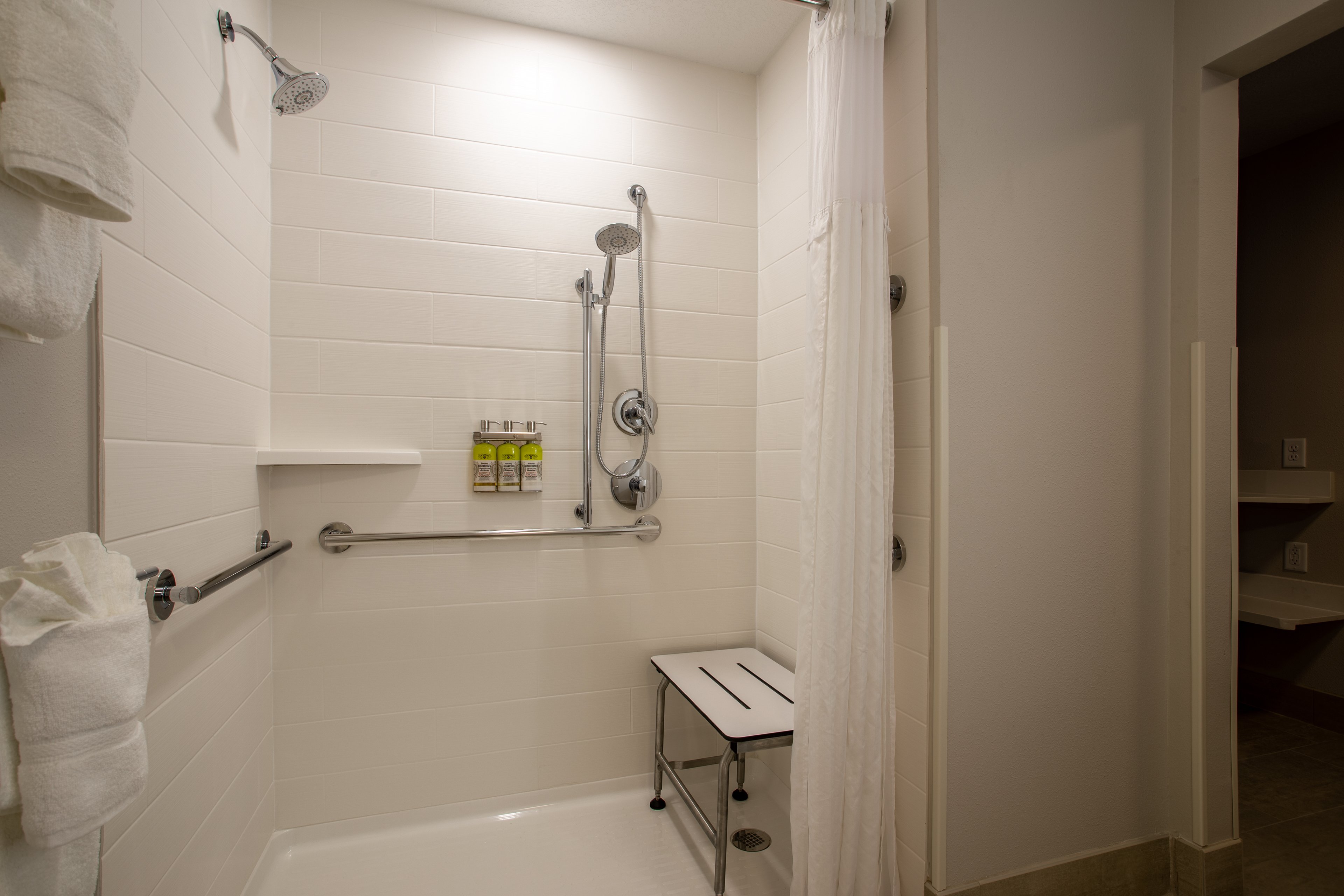 holiday inn express and suites deland south an ihg hotel