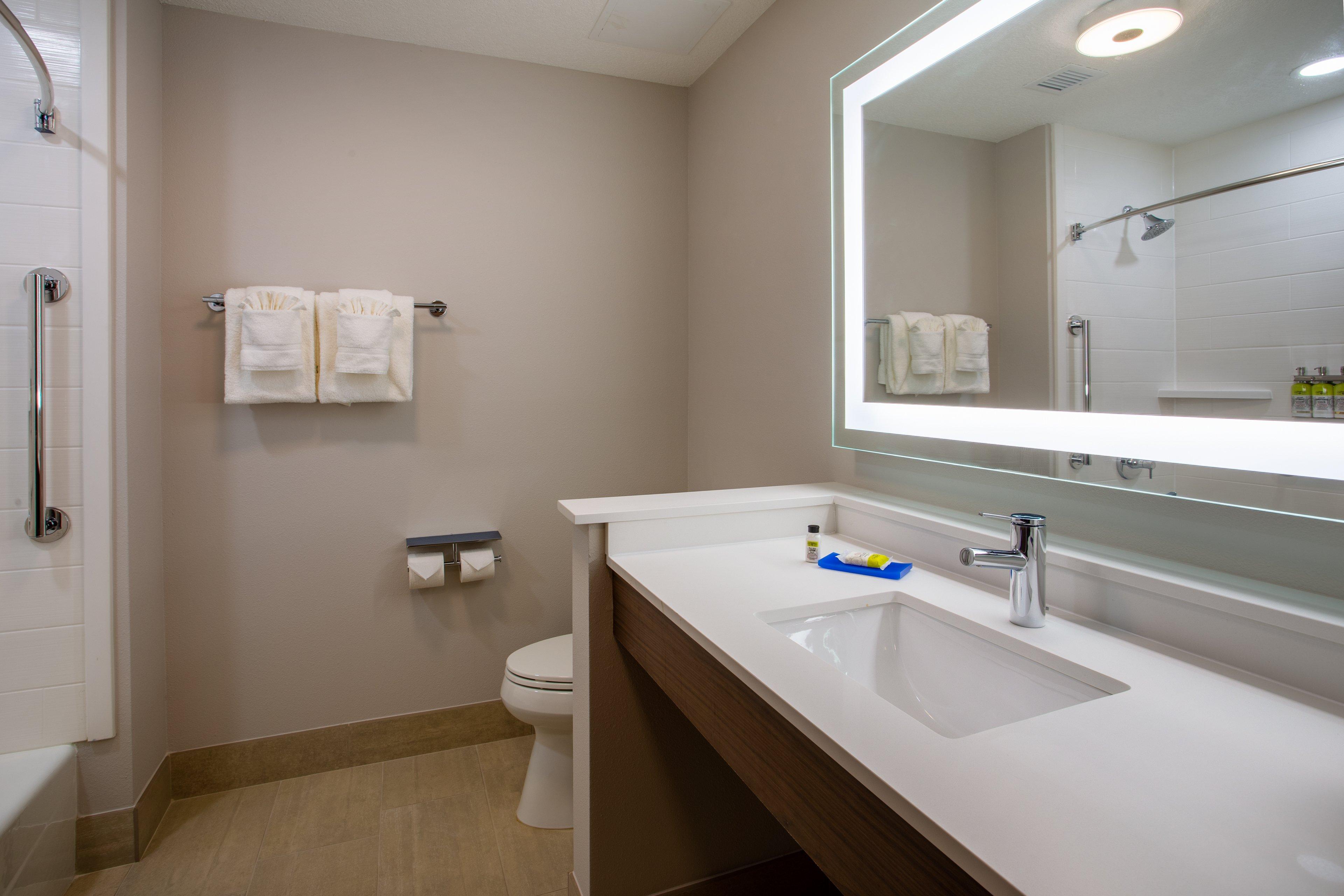 holiday inn express and suites deland south an ihg hotel