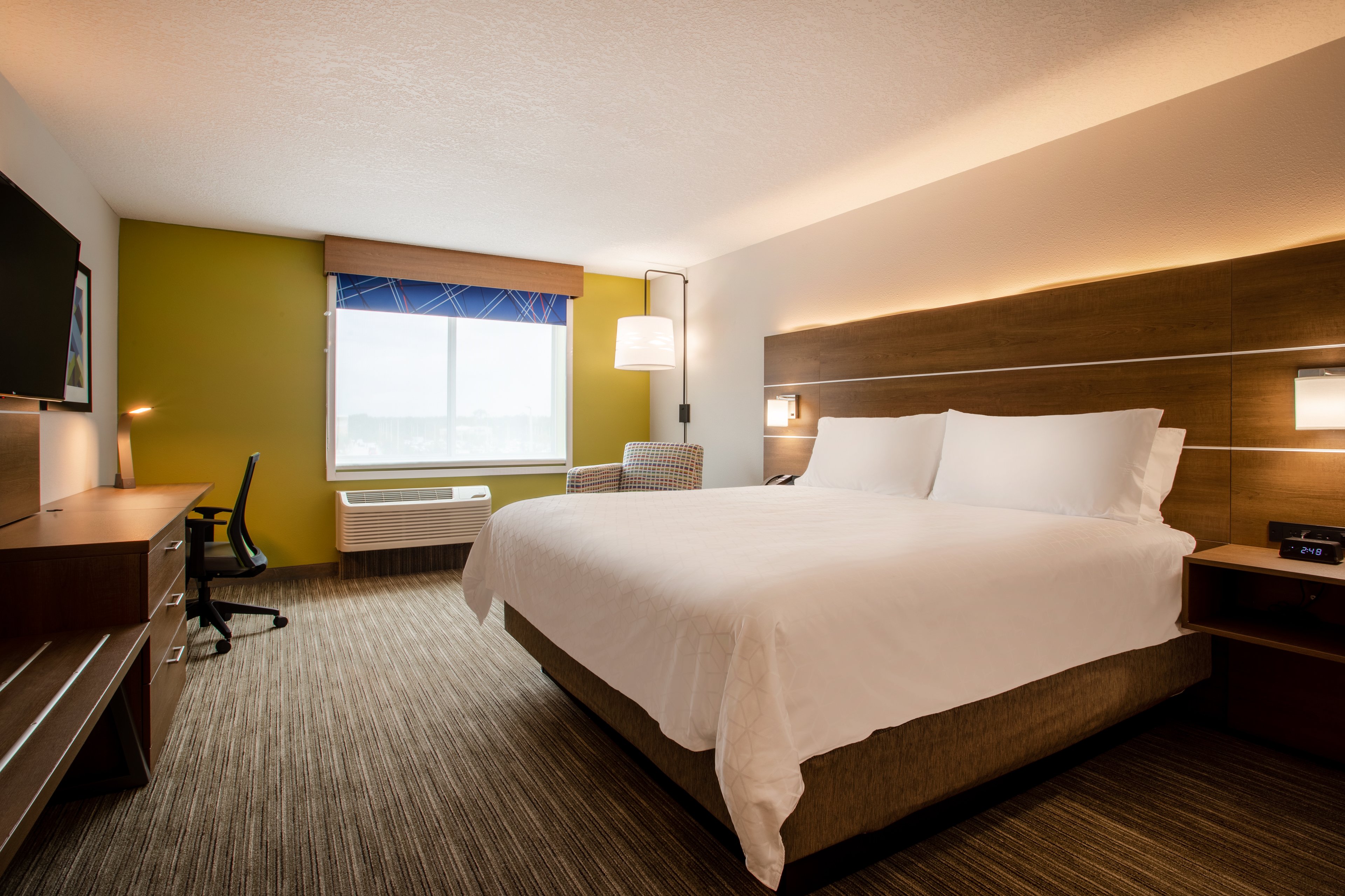 holiday inn express and suites deland south an ihg hotel