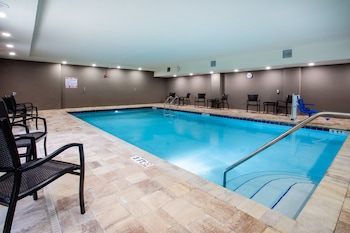 Holiday Inn Express And Suites Deland South, An Ihg Hotel,Lake Helen>>Deland,2.5 star