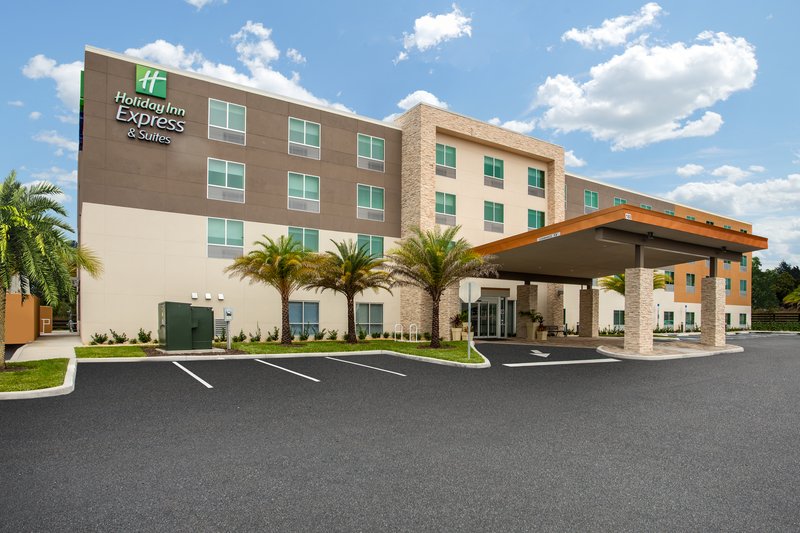 Holiday Inn Express And Suites Deland South, An Ihg Hotel