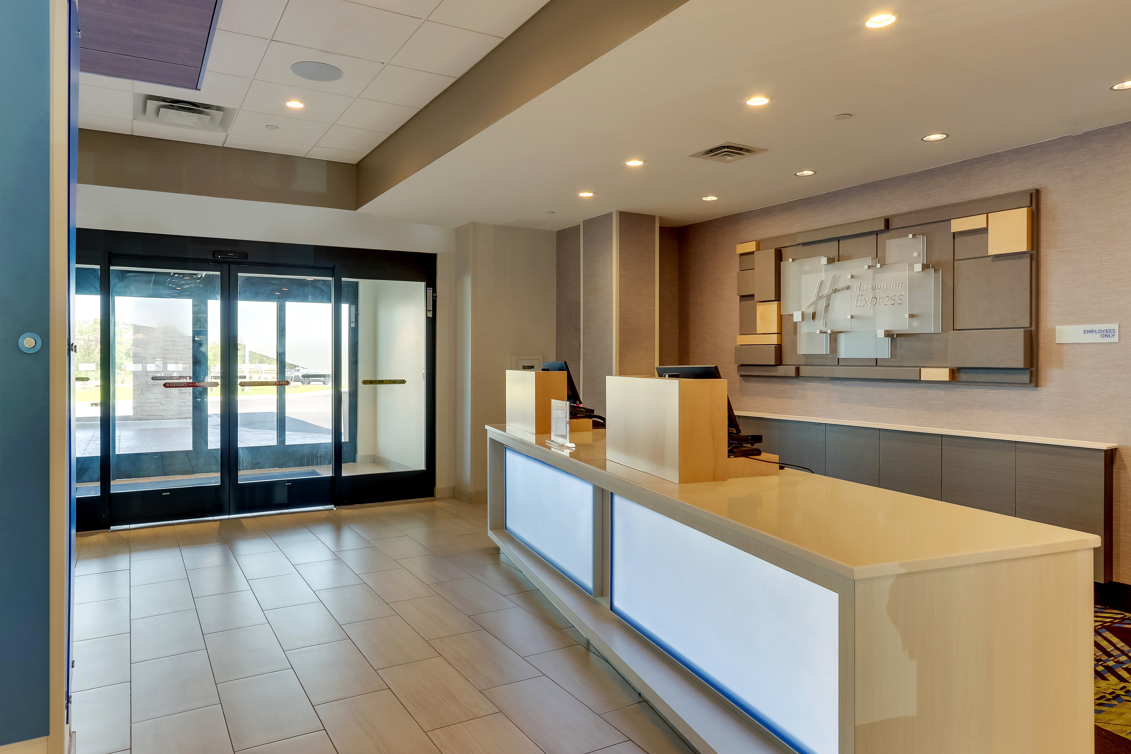holiday inn express wilmington porters neck an ihg hotel