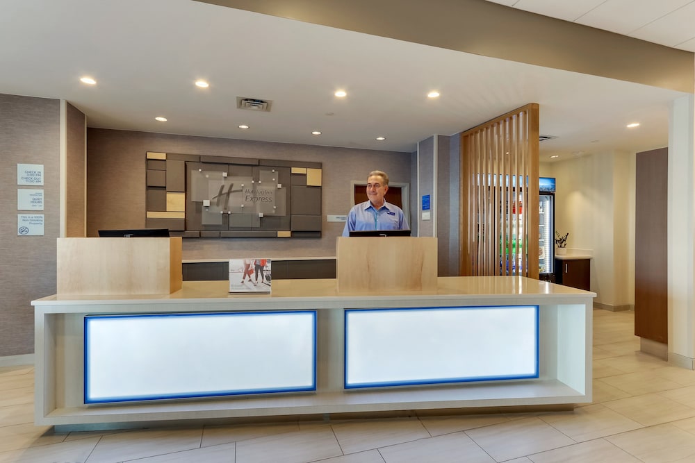 holiday inn express wilmington porters neck an ihg hotel