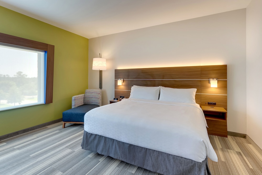 holiday inn express wilmington porters neck an ihg hotel