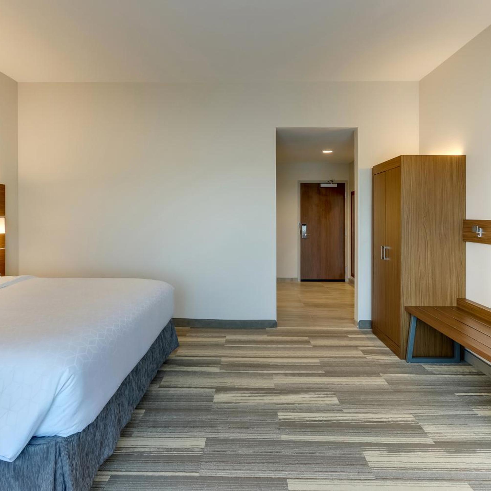 holiday inn express wilmington porters neck an ihg hotel