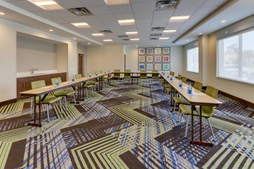 holiday inn express wilmington porters neck an ihg hotel