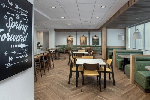 fairfield inn and suites by marriott aberdeen