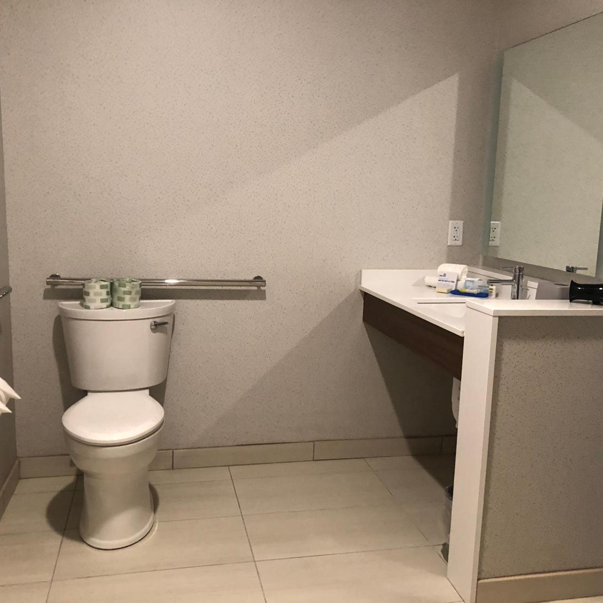 holiday inn express and suites madison w middleton