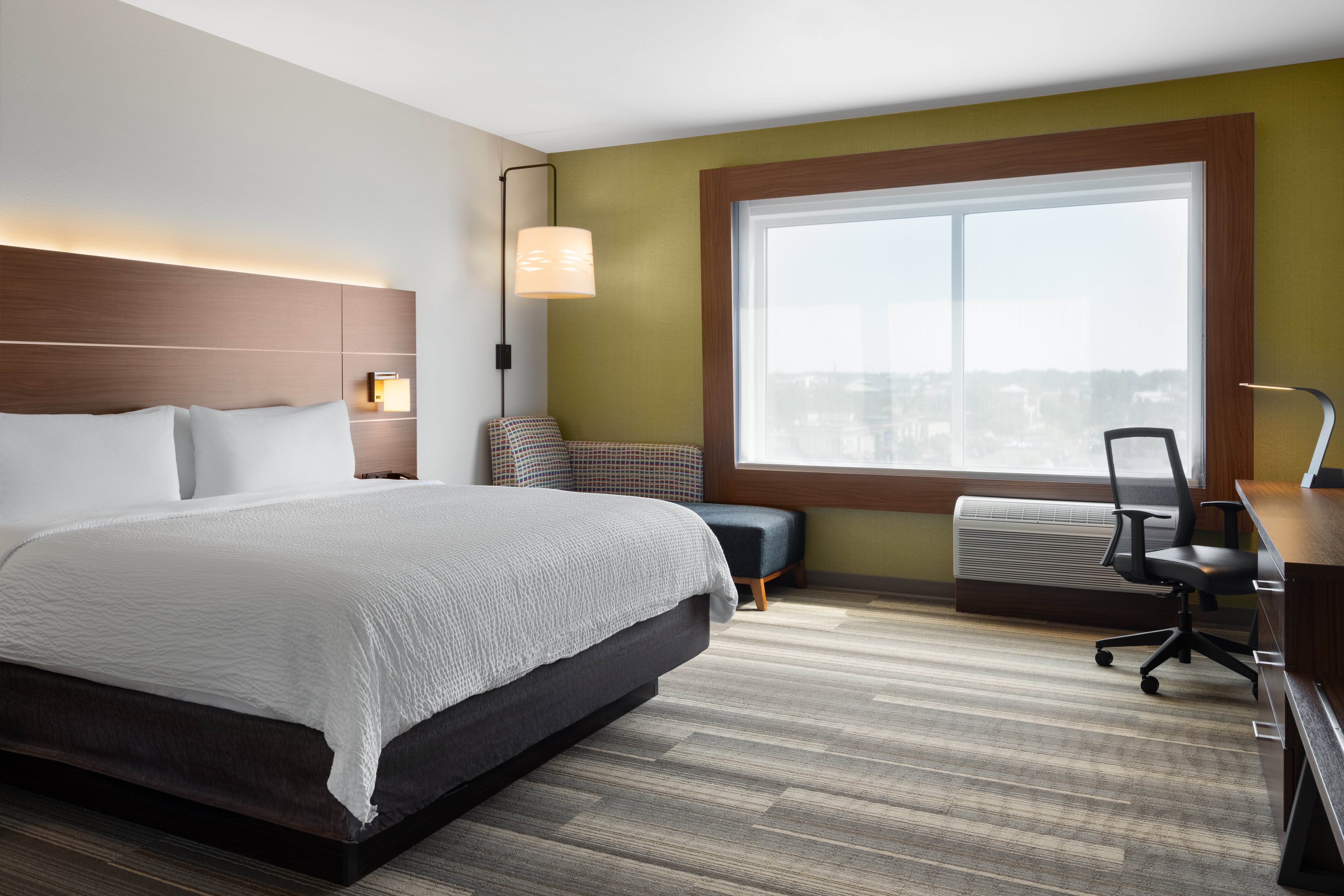 holiday inn express and suites madison w middleton