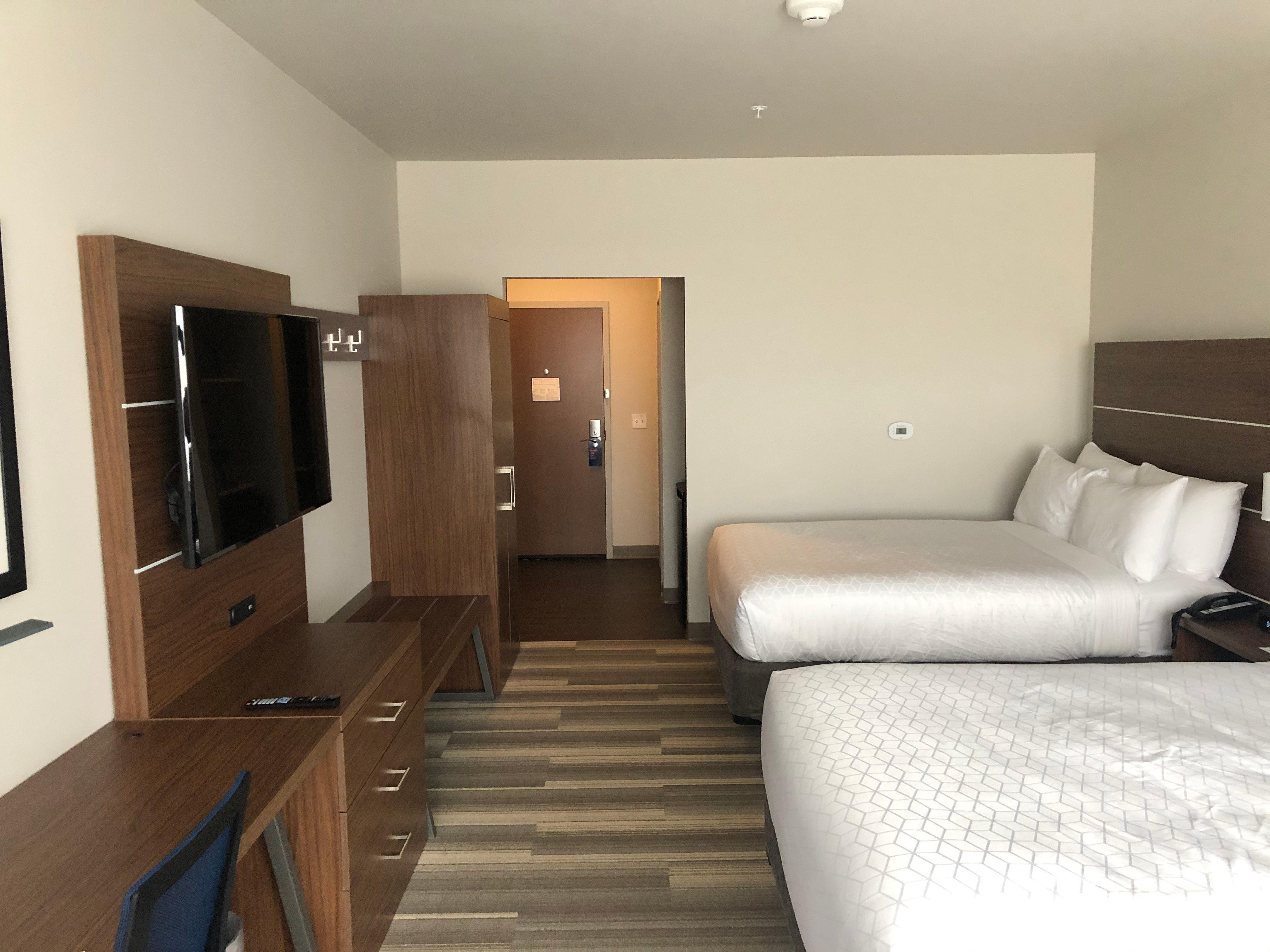 holiday inn express and suites madison w middleton