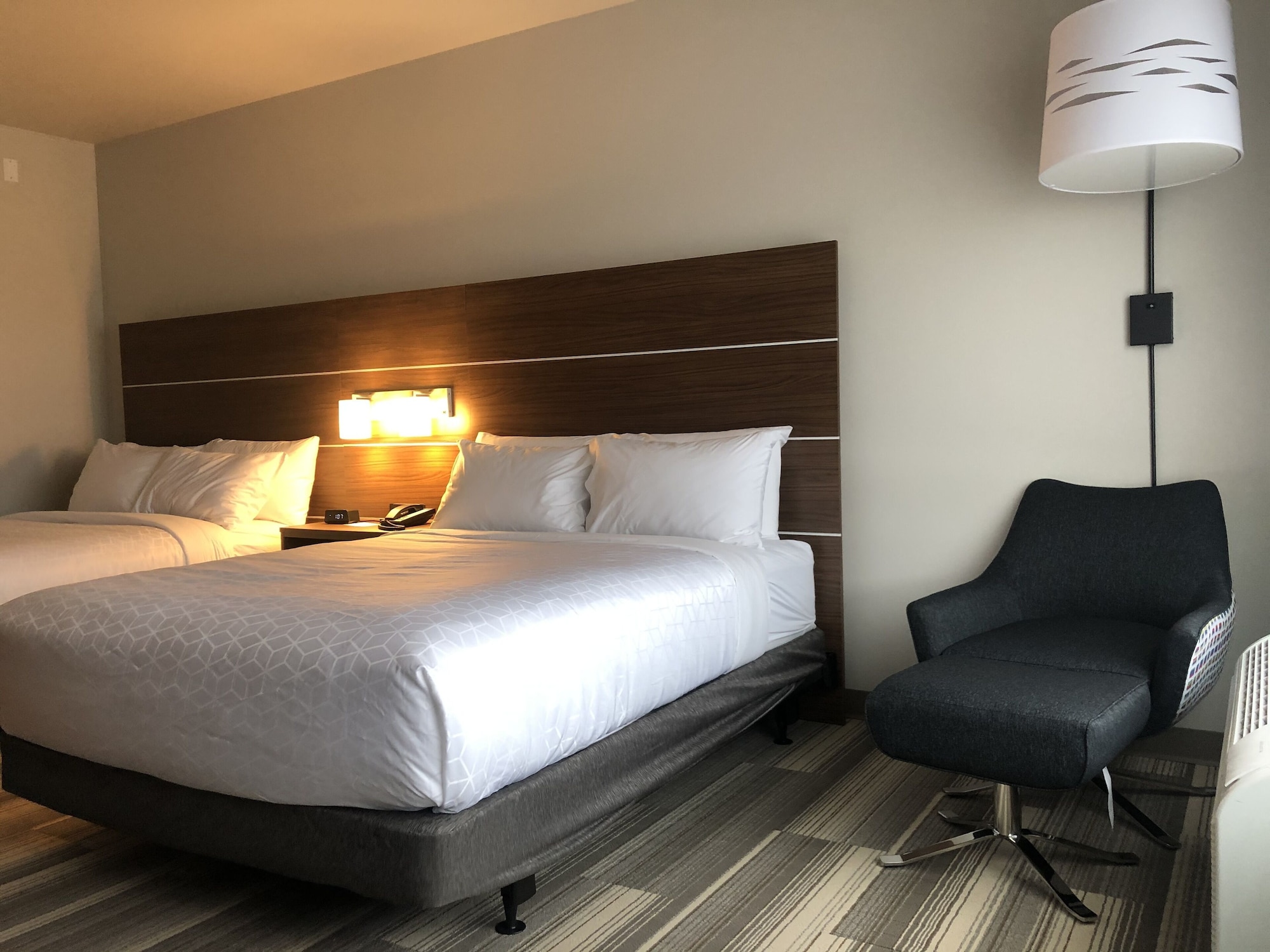 holiday inn express and suites madison w middleton