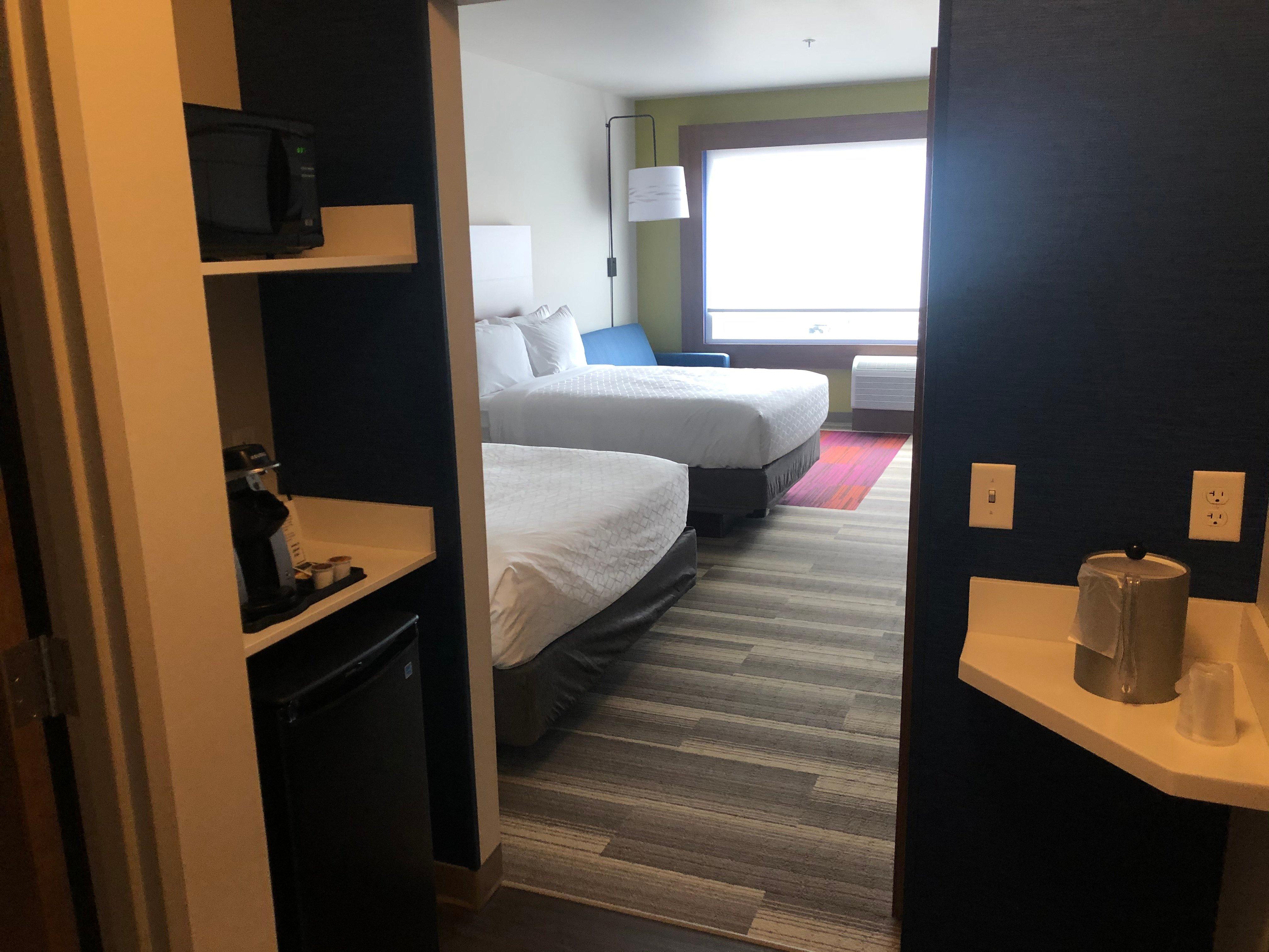 holiday inn express and suites madison w middleton