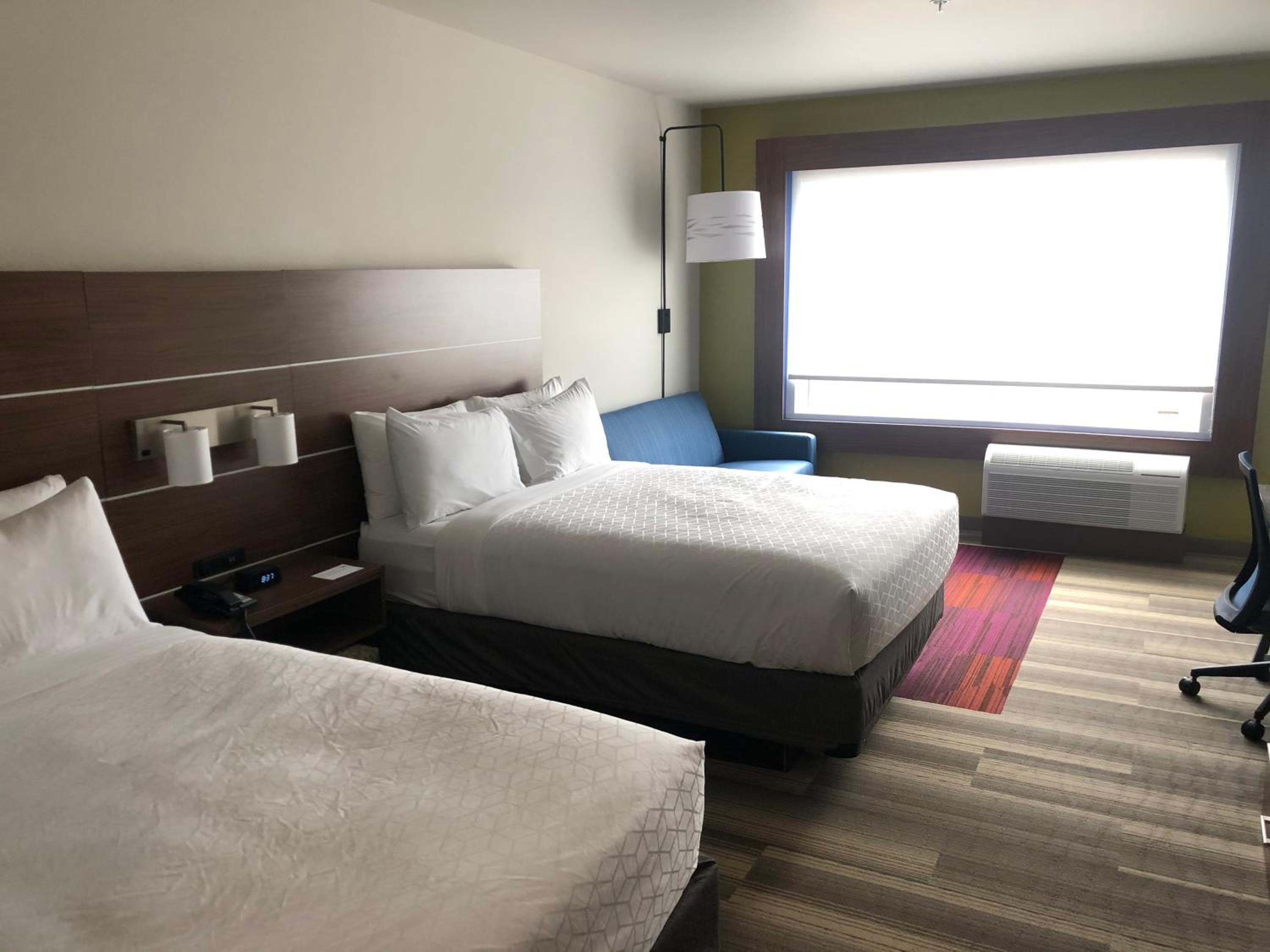 holiday inn express and suites madison w middleton