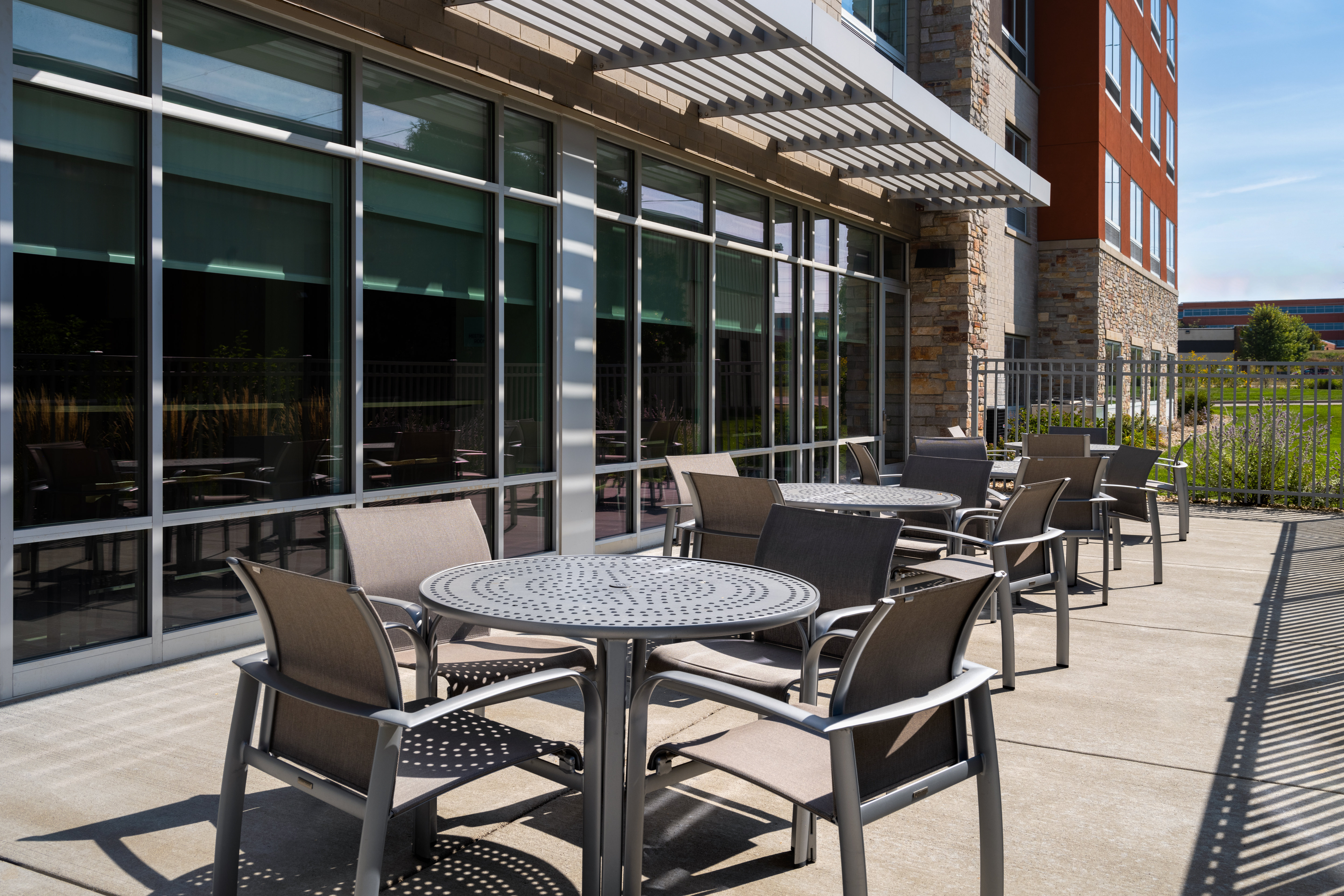 holiday inn express and suites madison w middleton